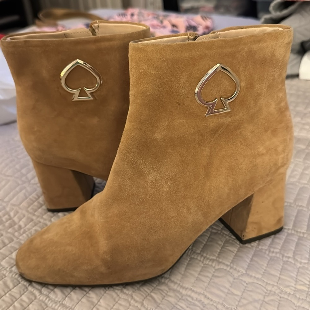 Kate Spade Alihandra Camel Suede boots Size 8M EUC Upper Leather